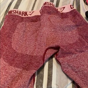 Gym shark leggings